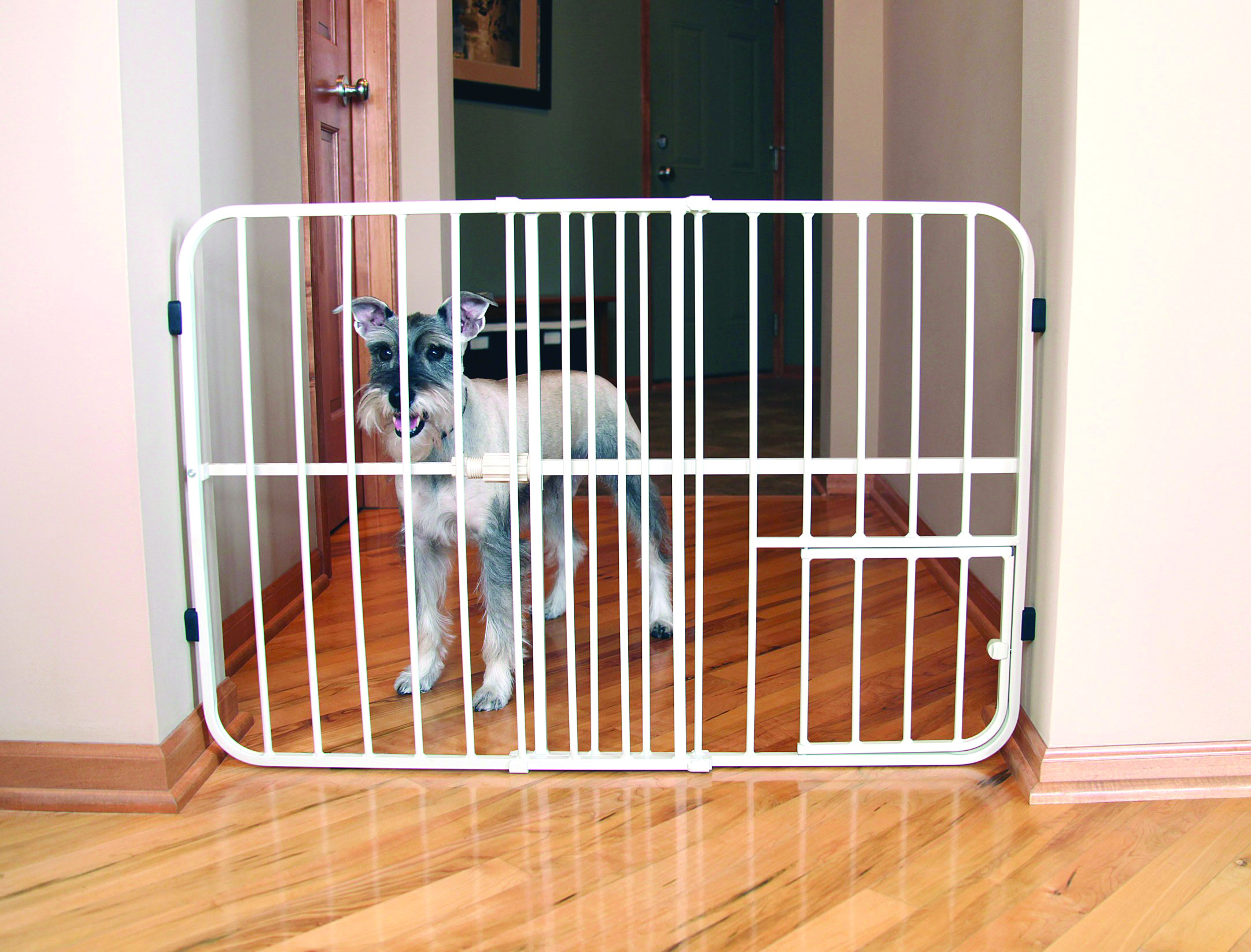 TUFFY EXPANDABLE GATE WITH PET DOOR