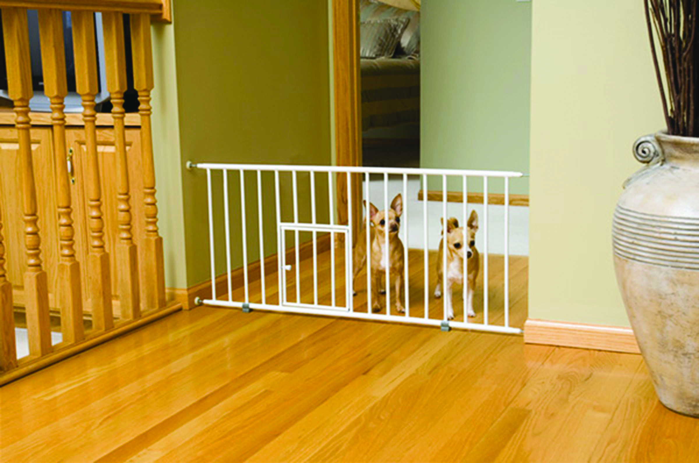 MINI STEP GATE WITH PET DOOR