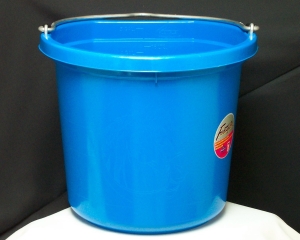 Flat Back Bucket 24qt - Blue