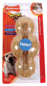 ROMP-N-CHOMP FIGURE 8 DOG TREAT AND TOY